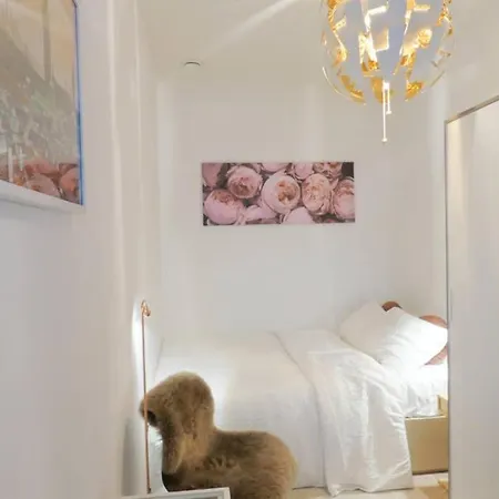 Lejlighed Exquisite Apartment, Convenient Location, 5.