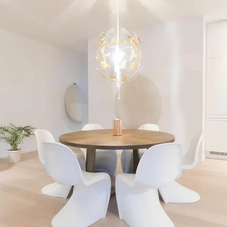 Exquisite Apartment, Convenient Location, 5. Apartment *